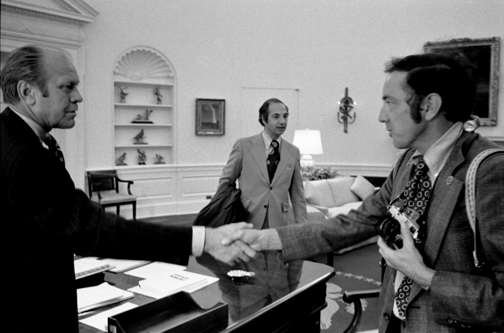 Oregonian photographer Dave Falconer meets President Ford in the Oval Office, Oct. 28, 1974