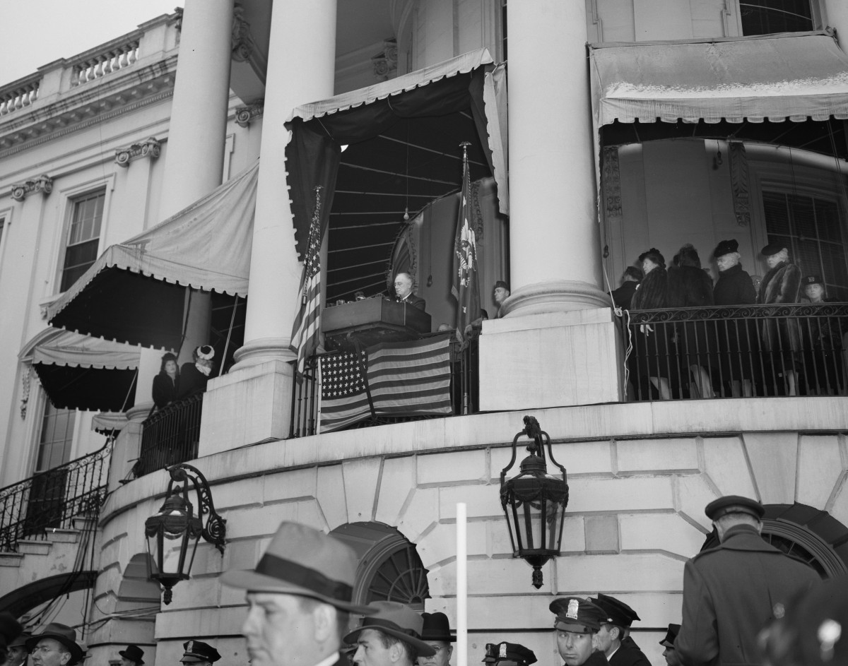 1945. 4th Inauguration of FDR at the White House (LOC)