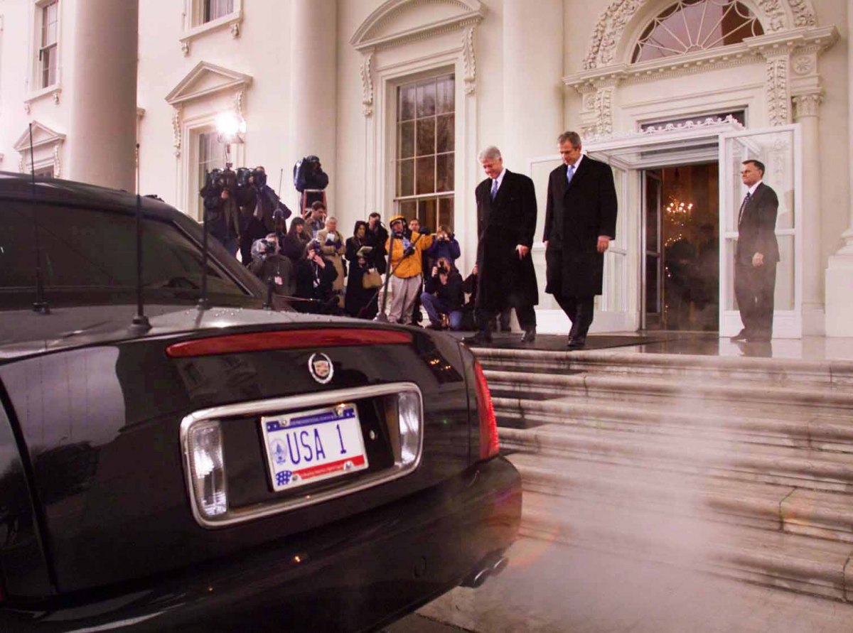 2001. Pres Clinton and Pres-elect Bush on the way to the Capitol for Inauguration (DHK Photo)