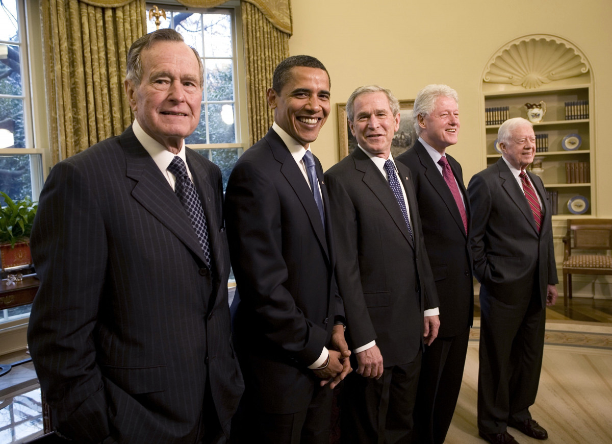 2009. Five Presidents in the Oval Office (DHK Photo)