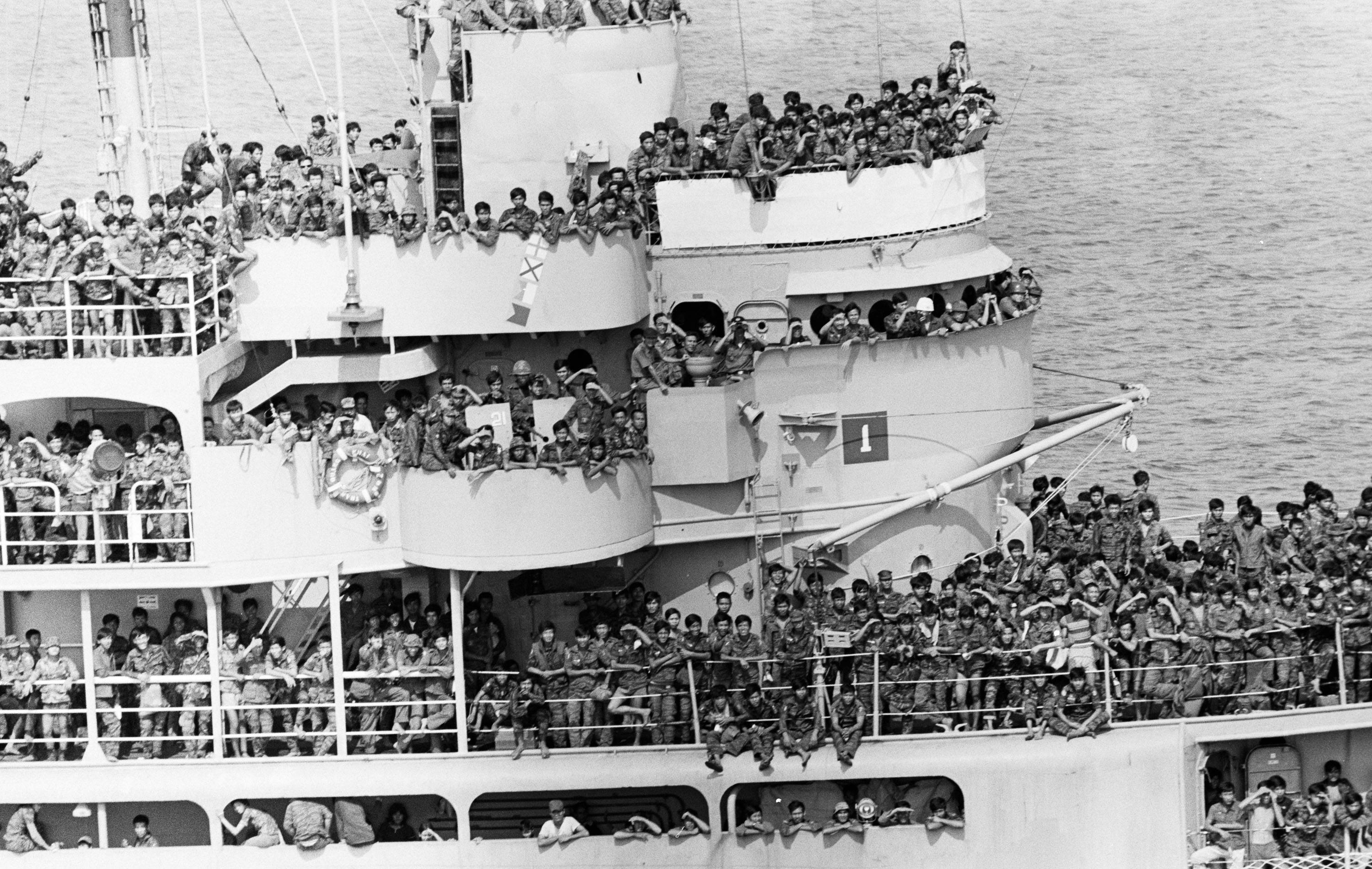 Vietnamese refugee escape 633