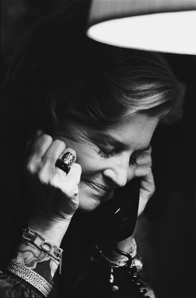Betty Ford on phone 769