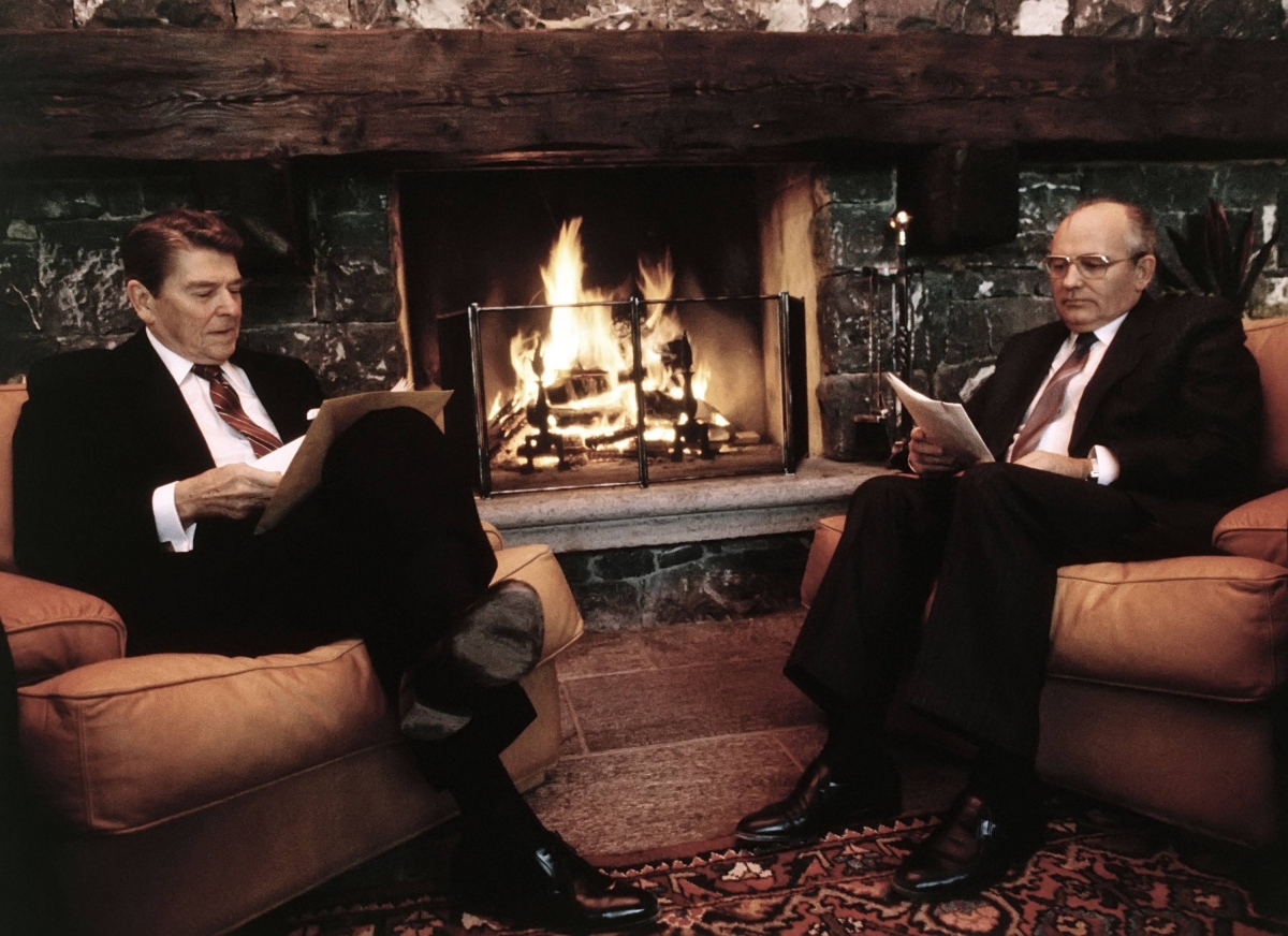 Reagan Gorbachev Fireside Summit 786