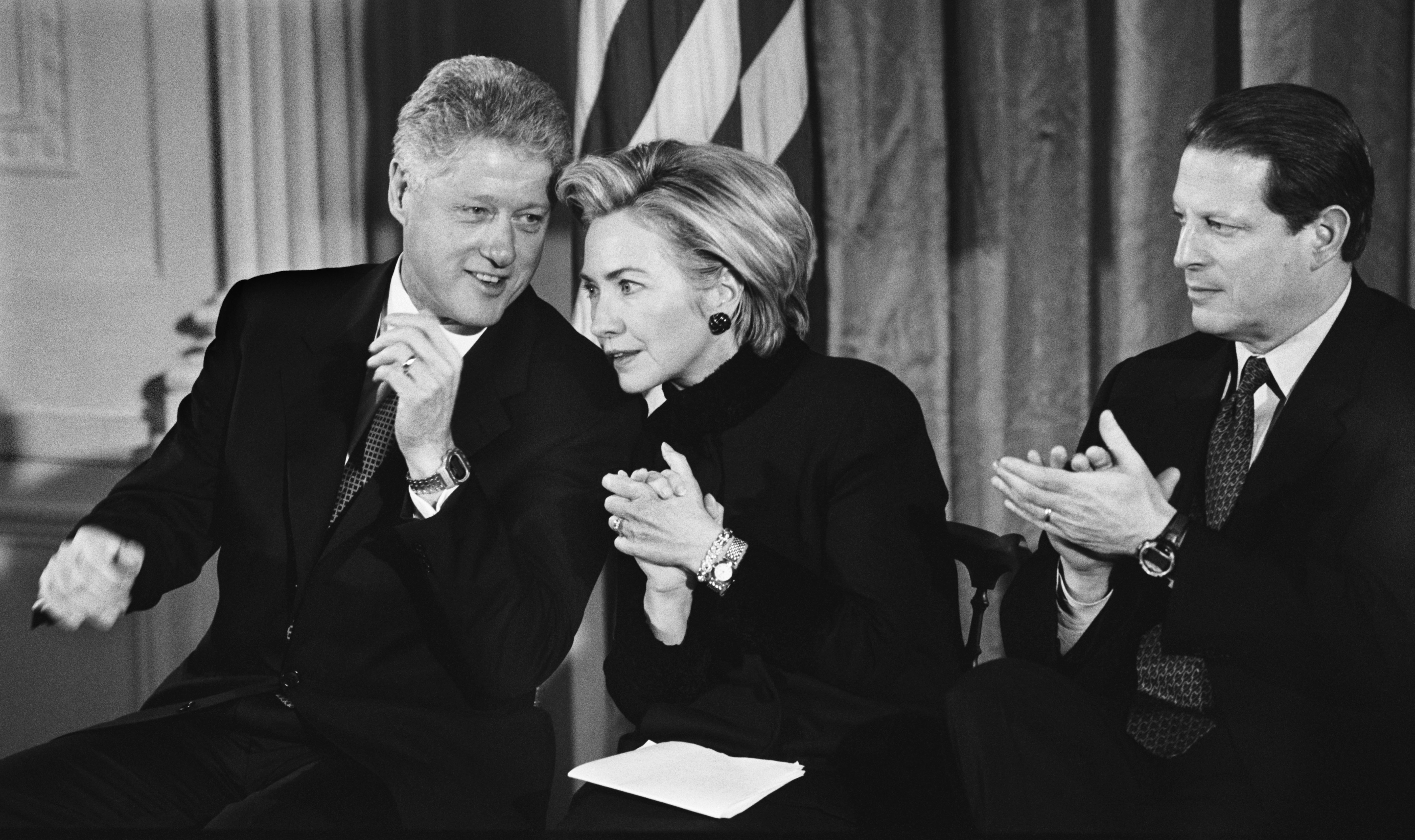 Bill & Hillary whisper - 876