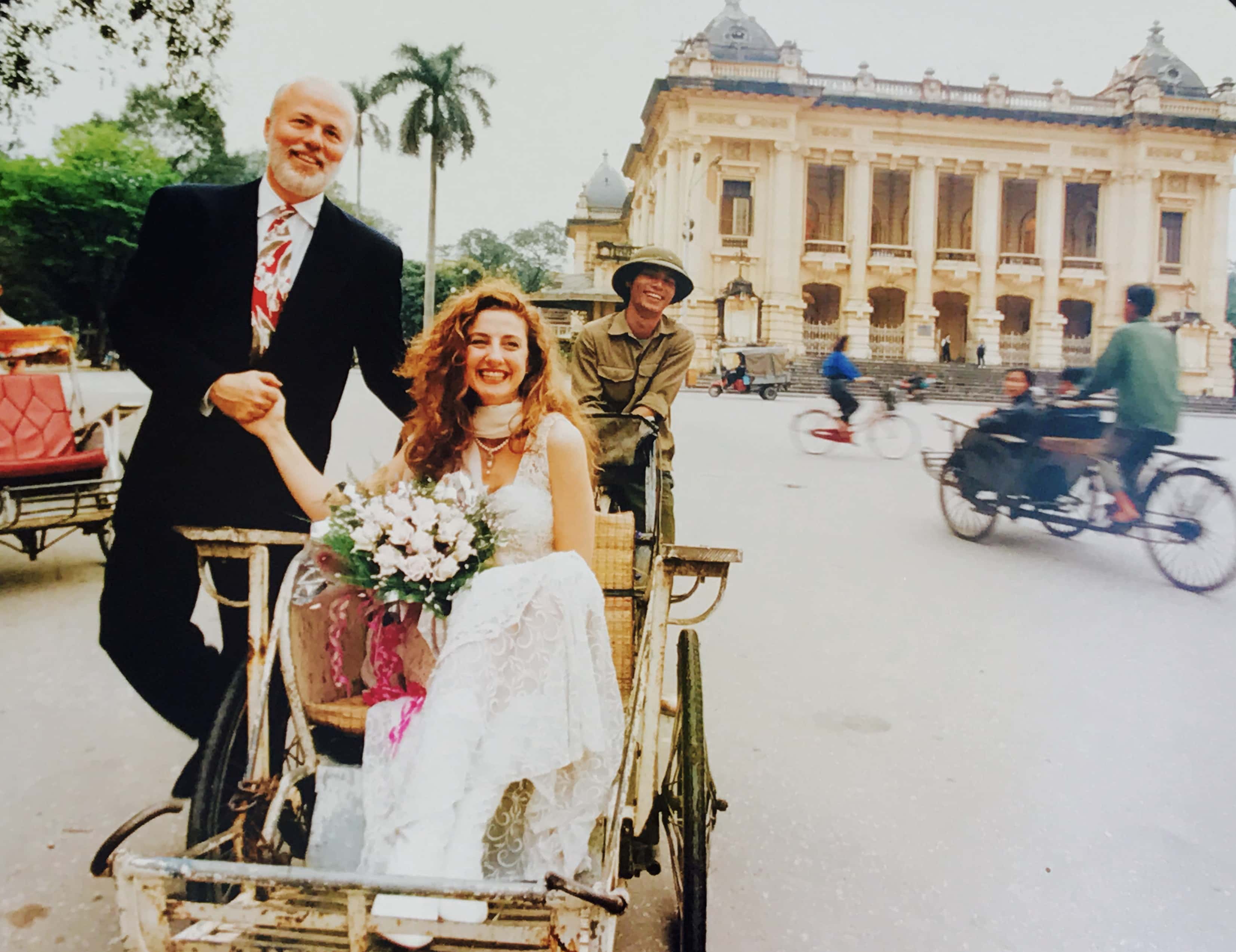 1994_DKRK_Hanoi_OutsideOperaHouse