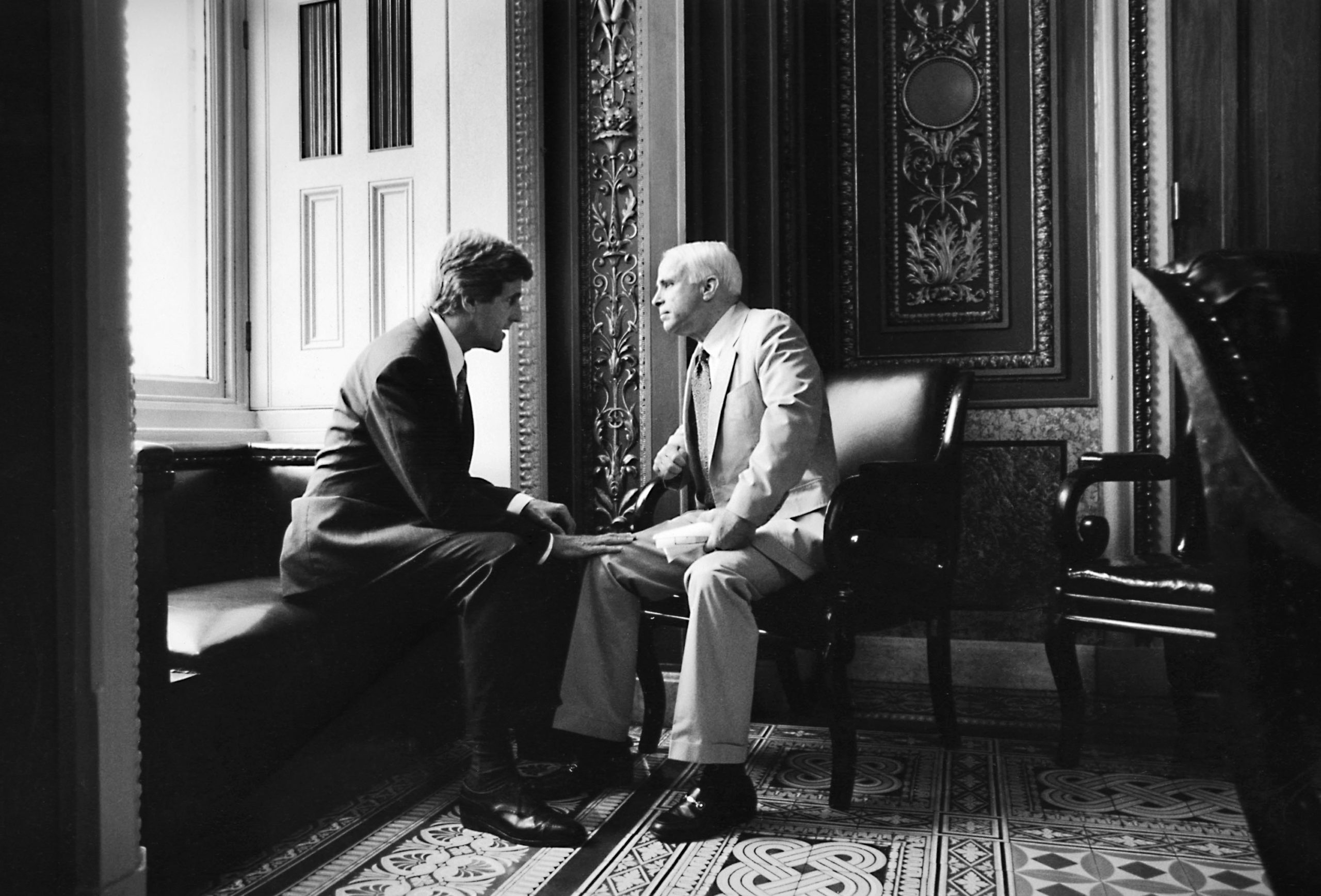 WASHINGTON - 1997: (NO US TABLOID SALES) Senator John Kerry chats with Senator John McCain 1997 in Washington DC. (Photo by David Hume Kennerly/Getty Images)