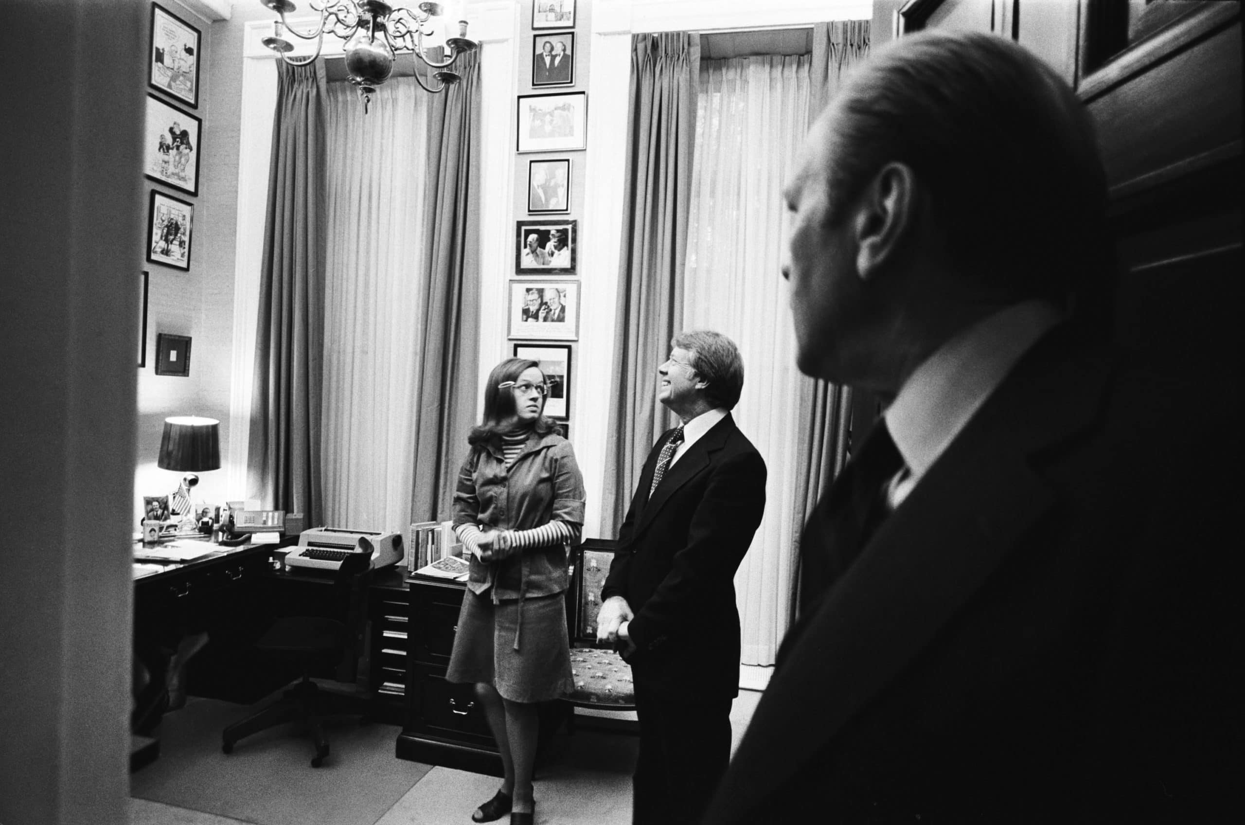 WASHINGTON DC - NOVEMBER 22: (NO U.S. TABLOID SALES) President-elect Jimmy Carter meets President FordÕs longtime personal secretary, Dorothy Downton, in the presidentÕs private study November 22, 1976. President Ford offered Carter the use of the office during the transition.(Photo by David Hume Kennerly/ Getty Images)
