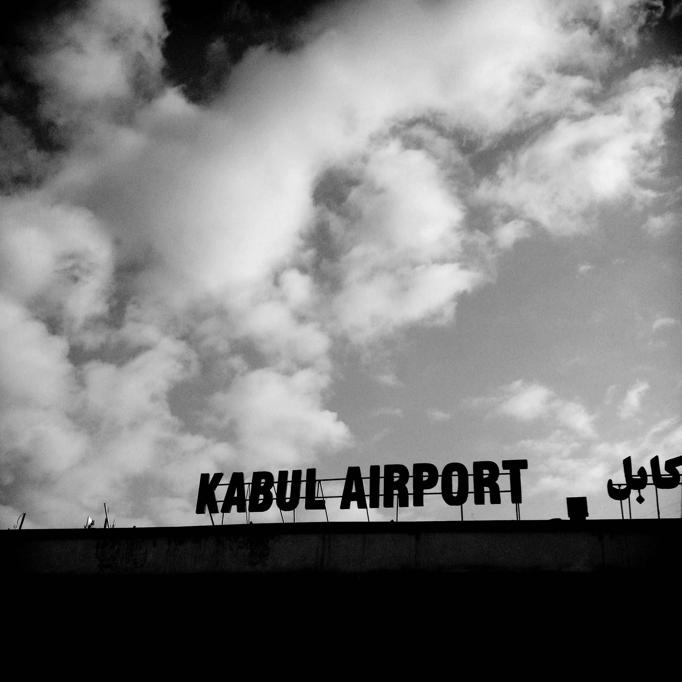 DUBAI TO KABUL -- APR 14: The flight from Dubai, UAE to Kabul, Afghanistan, , April 14, 2012 (David Hume Kennerly)DUBAI TO KABUL -- APR 14: The flight from Dubai, UAE to Kabul, Afghanistan, , April 14, 2012 (David Hume Kennerly)