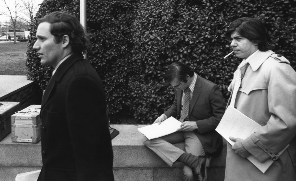 WASHINGTON - 1973: (NO US TABLOID SALES) Washington Post Reporters (L) Bob Woodward and (R) Carl Bernstein walk from Federal court after covering the President Richard Nixon Watergate hearings 1973 Washington DC. (Photo by David Hume Kennerly/Getty Images)