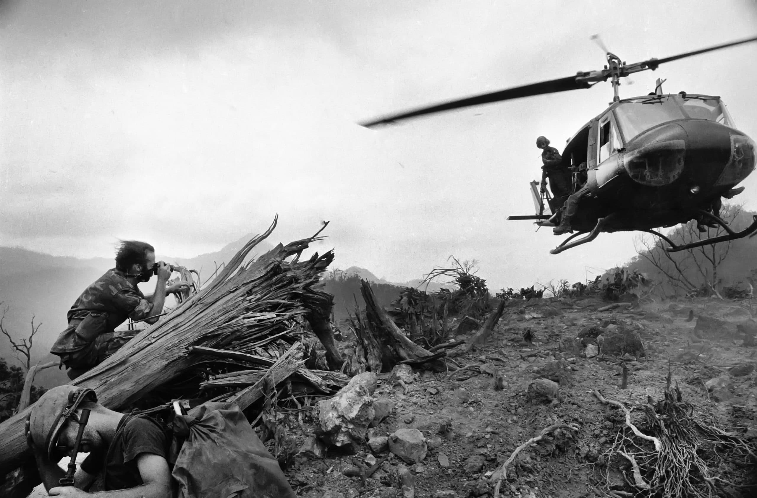David Hume Kennerly photographing a combat assault in the Central Highlands of S. Vietnam, 1971. (photo by Matt Franjola)