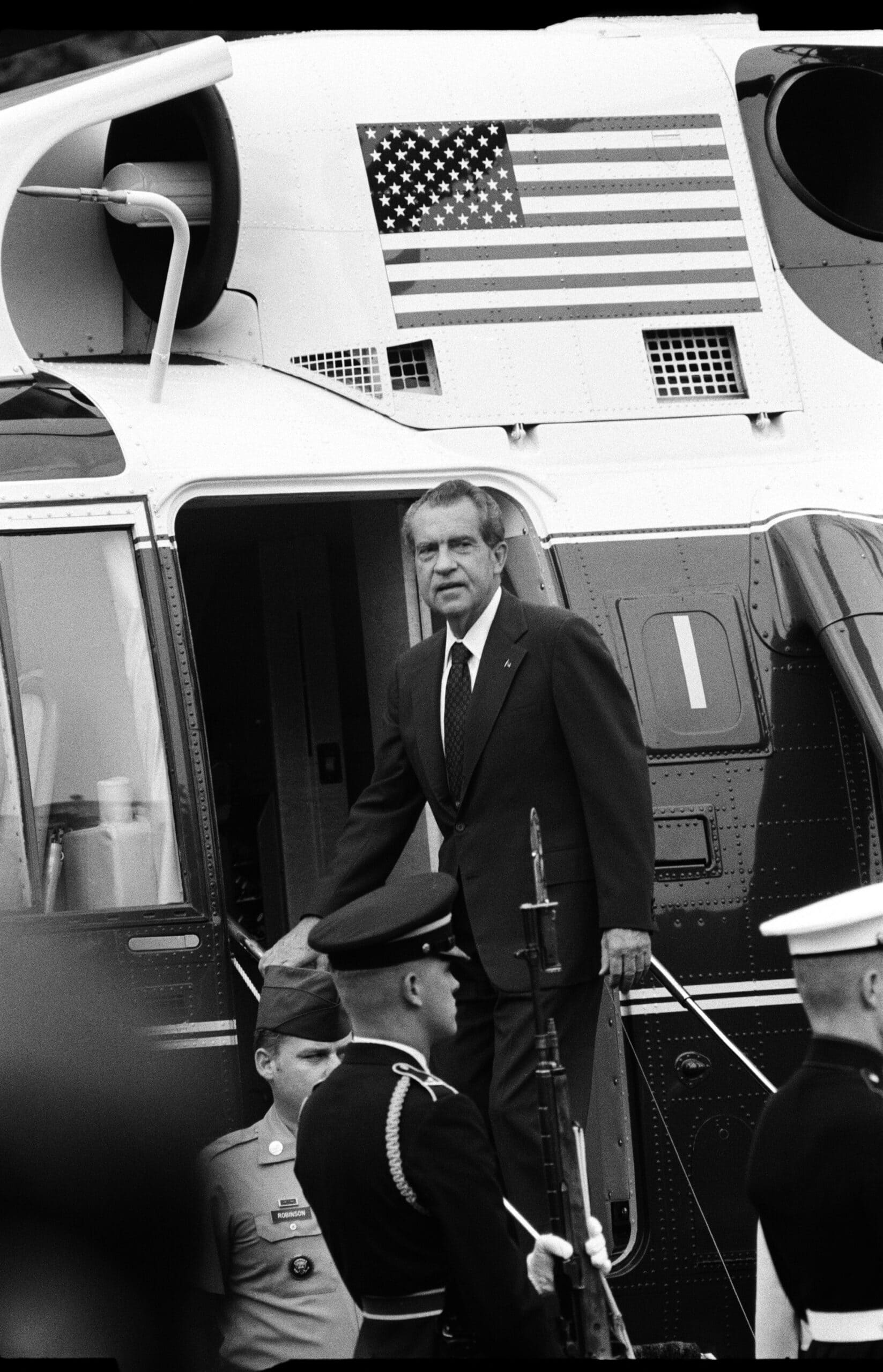 WASHINGTON - AUGUST 9: President Richard Nixon looks at the  White House for the last time August 9, 1974 in Washington, DC. as he boards helicopter after announcing his resignation (Photo by David Hume Kennerly/Center for Creative Photography/University of Arizona)